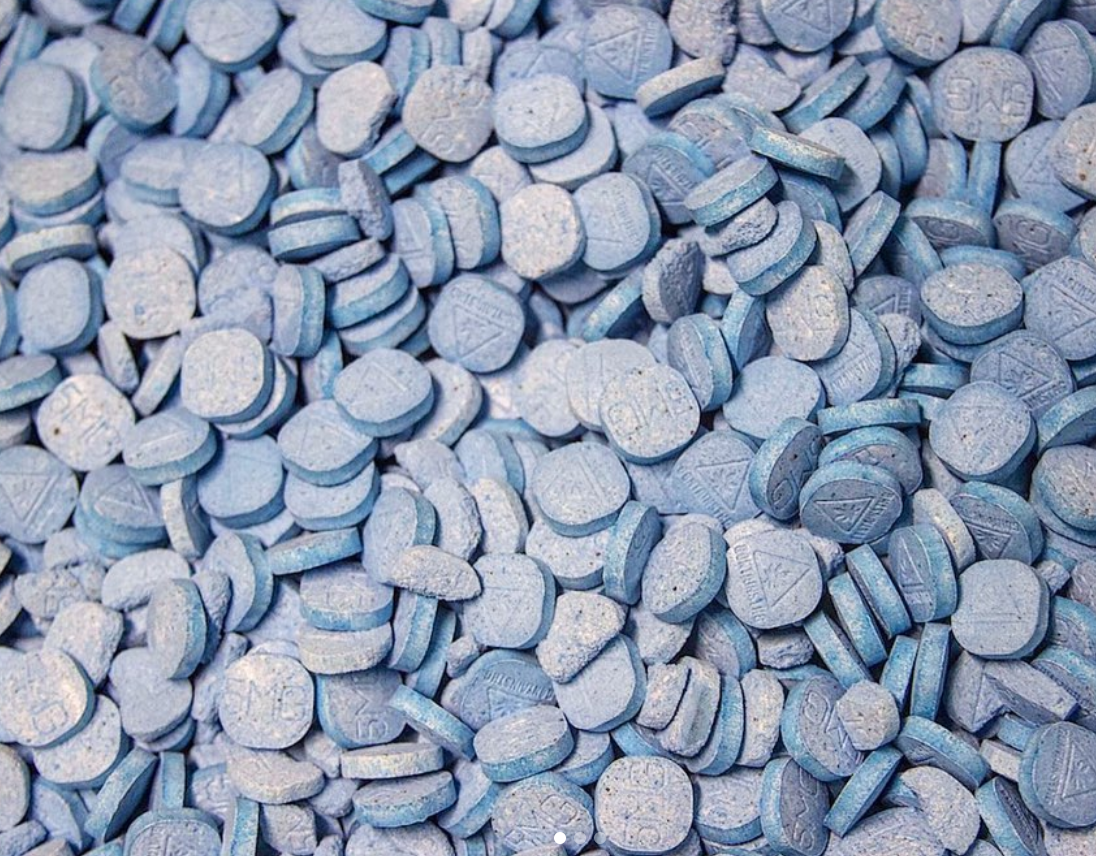 blueraspberrysours.png